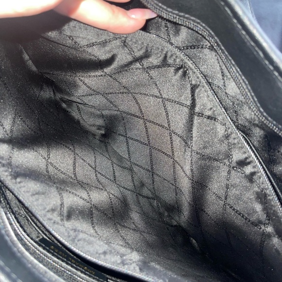 Michael Kors Large Tote - Picture 4 of 6